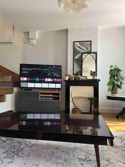 Duplex De Charme En Centre Ville Avec Terrasse Brive-la-Gaillarde Kültér fotó